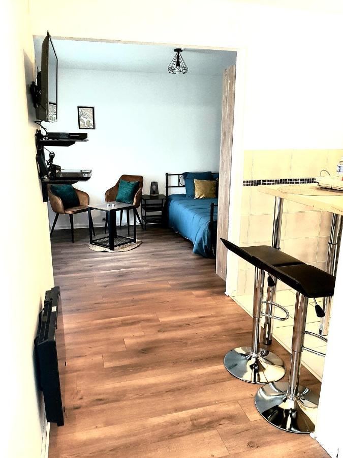 Apartamento Le Petit Charmeur, Parking, Wifi, Gare Flers  Exterior foto